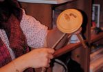 Cardage et filage au fuseau