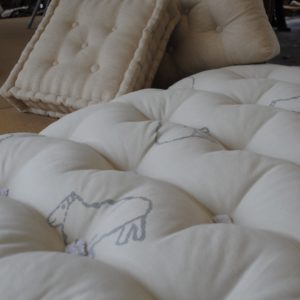 Formation aux techniques de tapisserie d'ameublement et de matelasserie