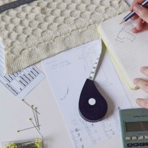 développement-autonomie-vêtement-maille Développement, en autonomie et en atelier, d’un projet vestimentaire en maille